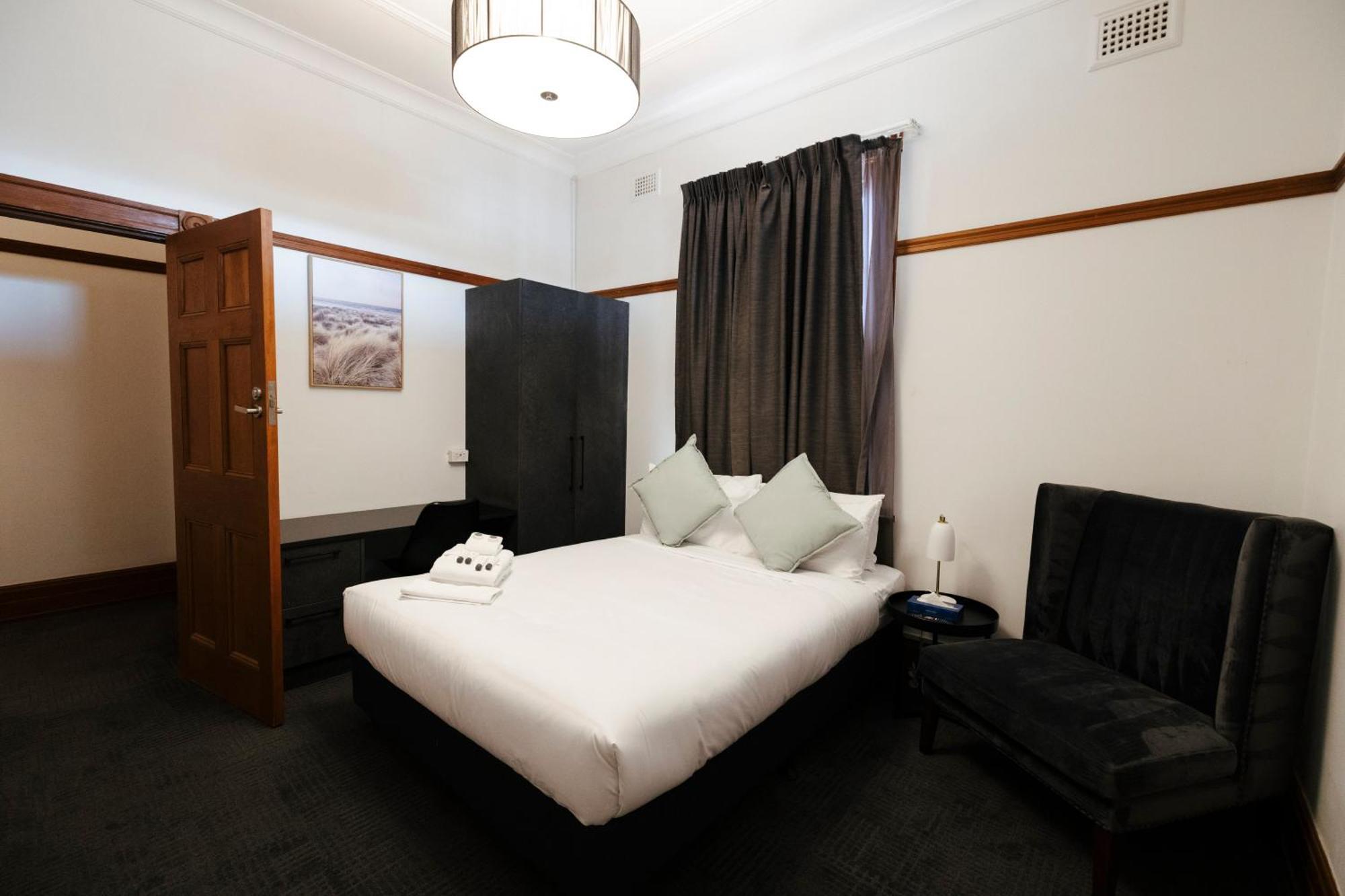 Guildford Hotel Luaran gambar